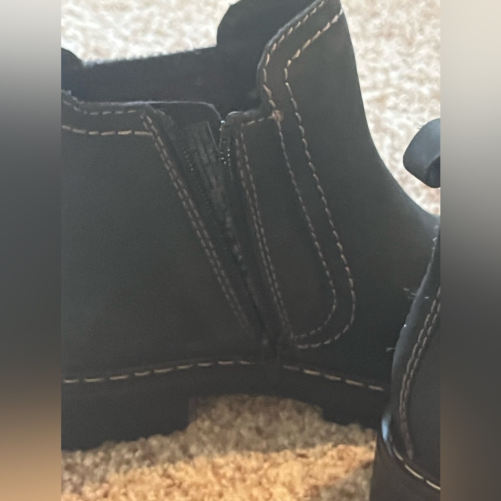 New Josef Seibel Dark Black Suede Leather Boot With Side Zipper, Never worn. 38 - Picture 6 of 12
